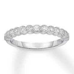 Diamond Wedding Band 1/4 Ct Tw Bezel-set/Round 14K White Gold