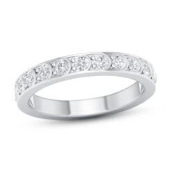 Diamond Anniversary Ring 1/2 Ct Tw 14K White Gold